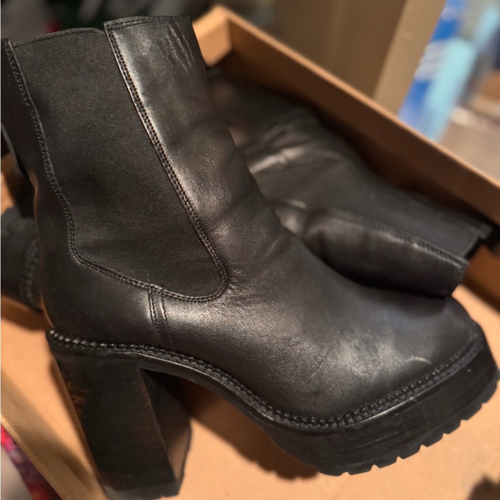 Steve Madden Black Chunky Heel Ankle Boots